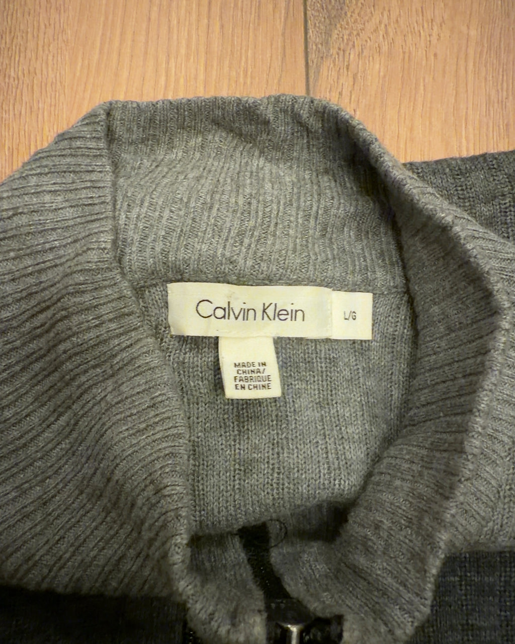 AMT-075 Neck label