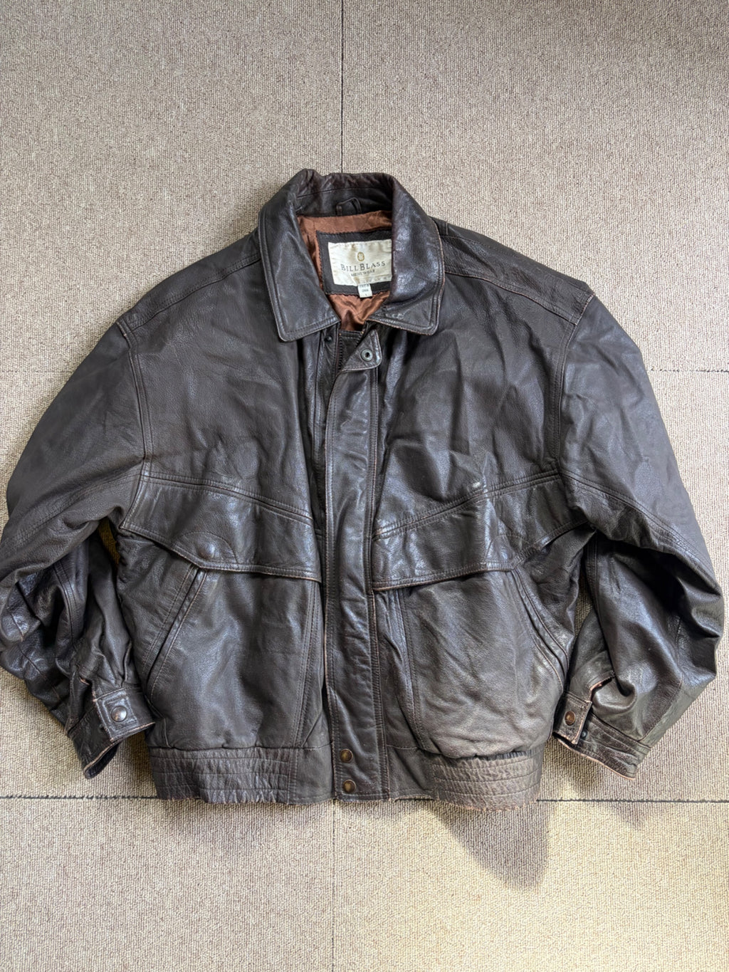 AMT-081 Front, closed