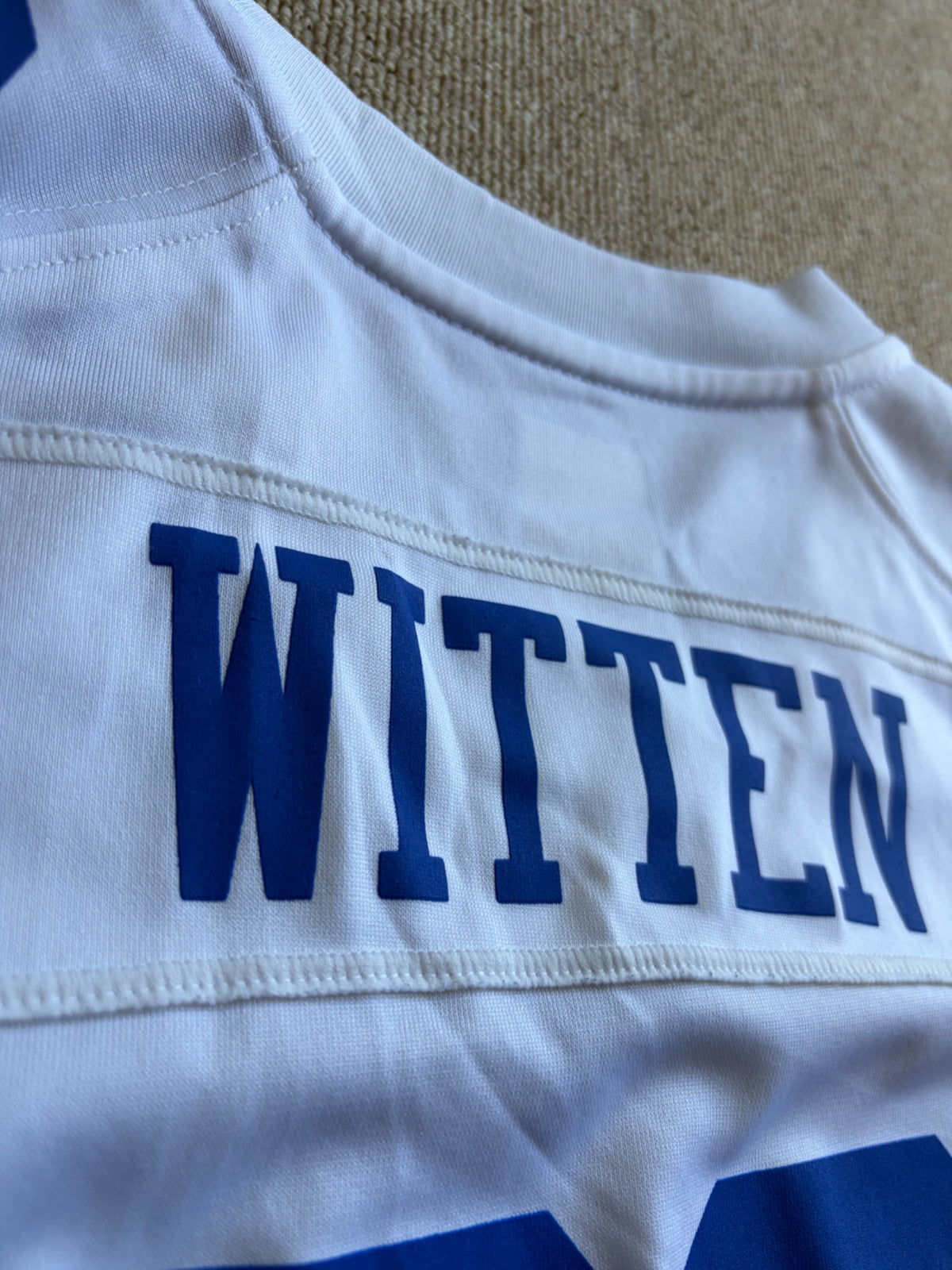 AMT-094 Neck label