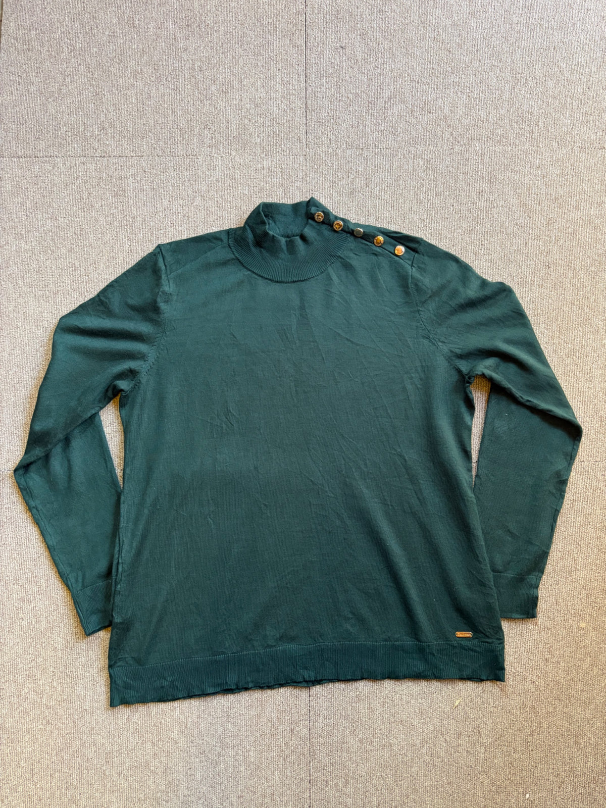 AMT-098 Front, flat