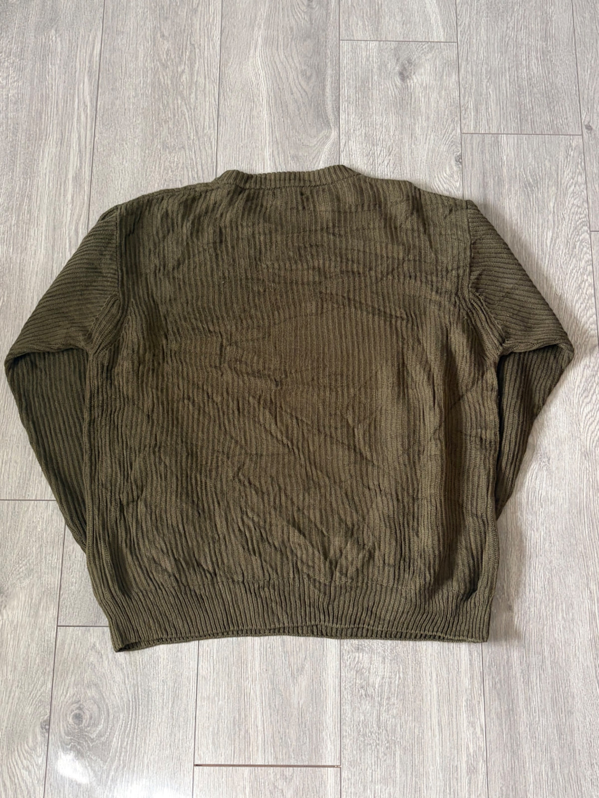 AMT-115 Back, flat