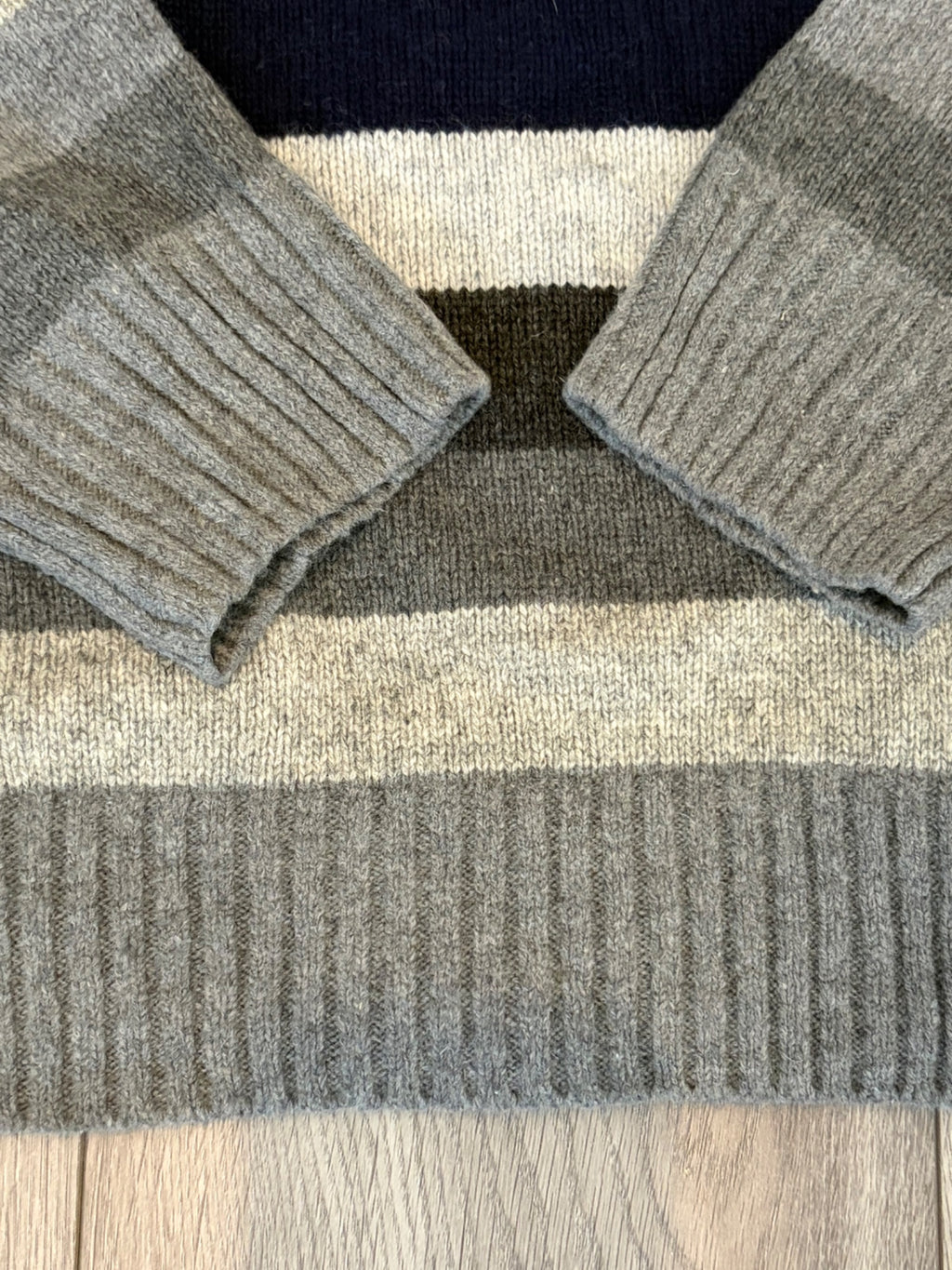 AMT-133 Knit / detail