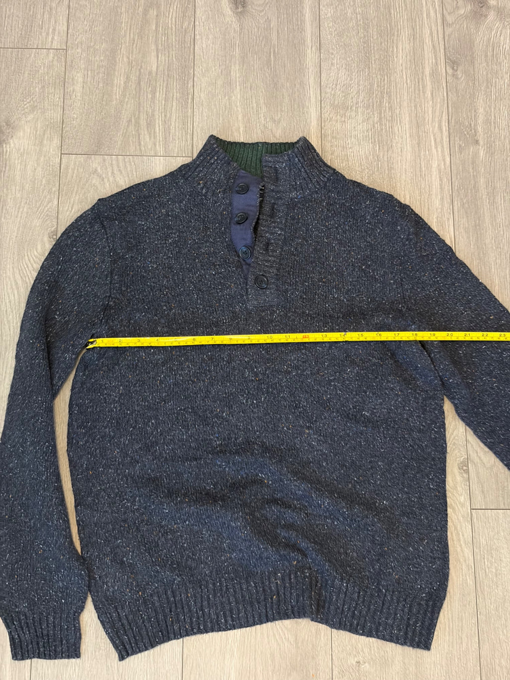 AMT-141 Neck label