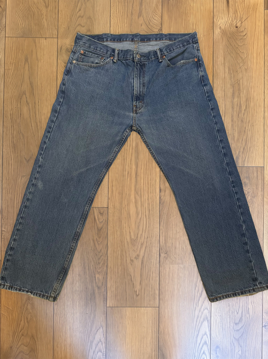 Vintage Levi's 505 jeans in light blue wash — detail