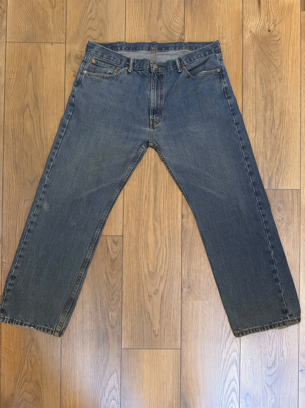 Vintage Levi's 505 jeans in light blue wash — detail