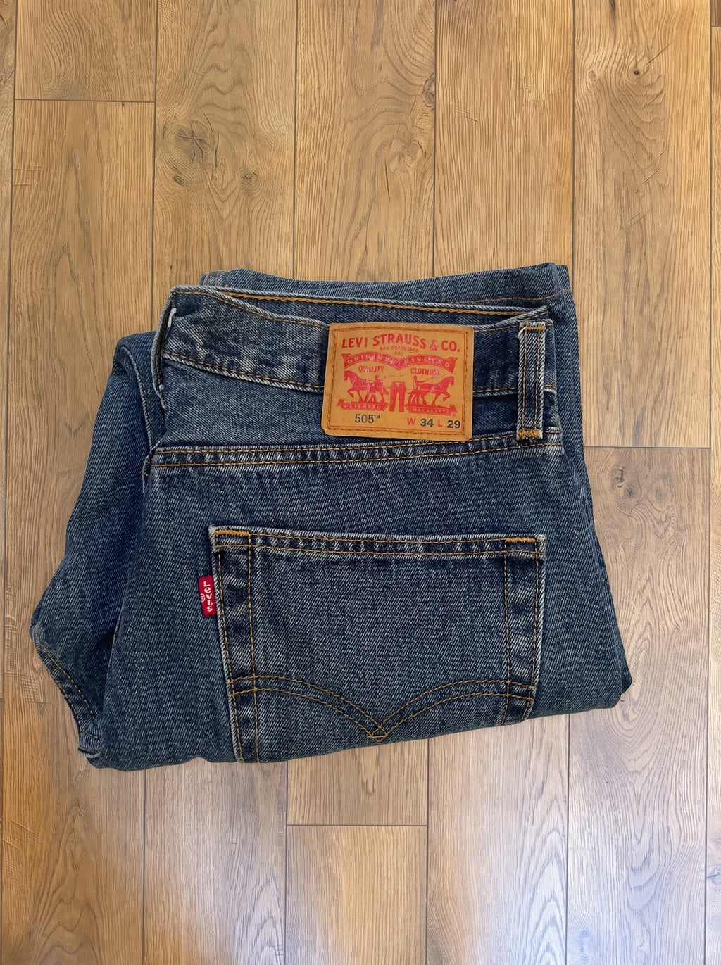 Vintage Levi's 505 jeans in mid blue wash — detail