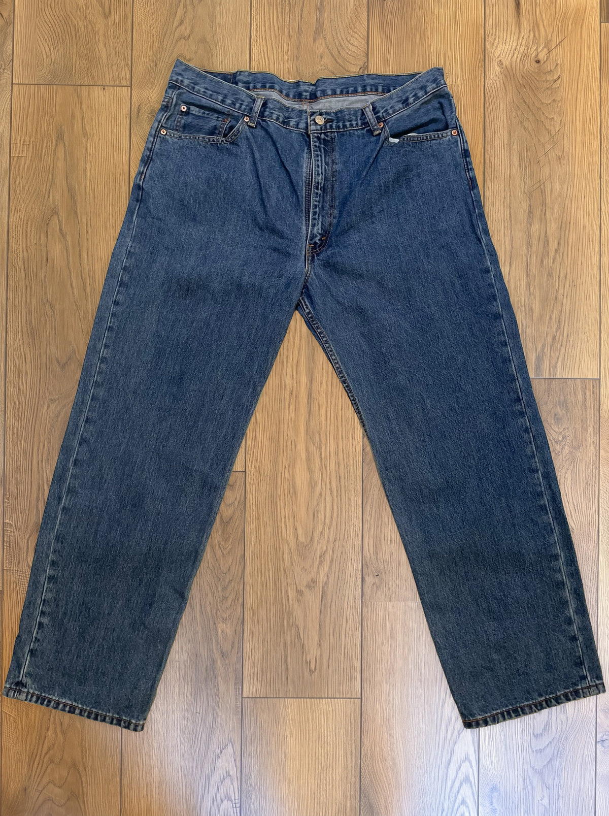 Vintage Levi's 550 jeans in classic blue — detail