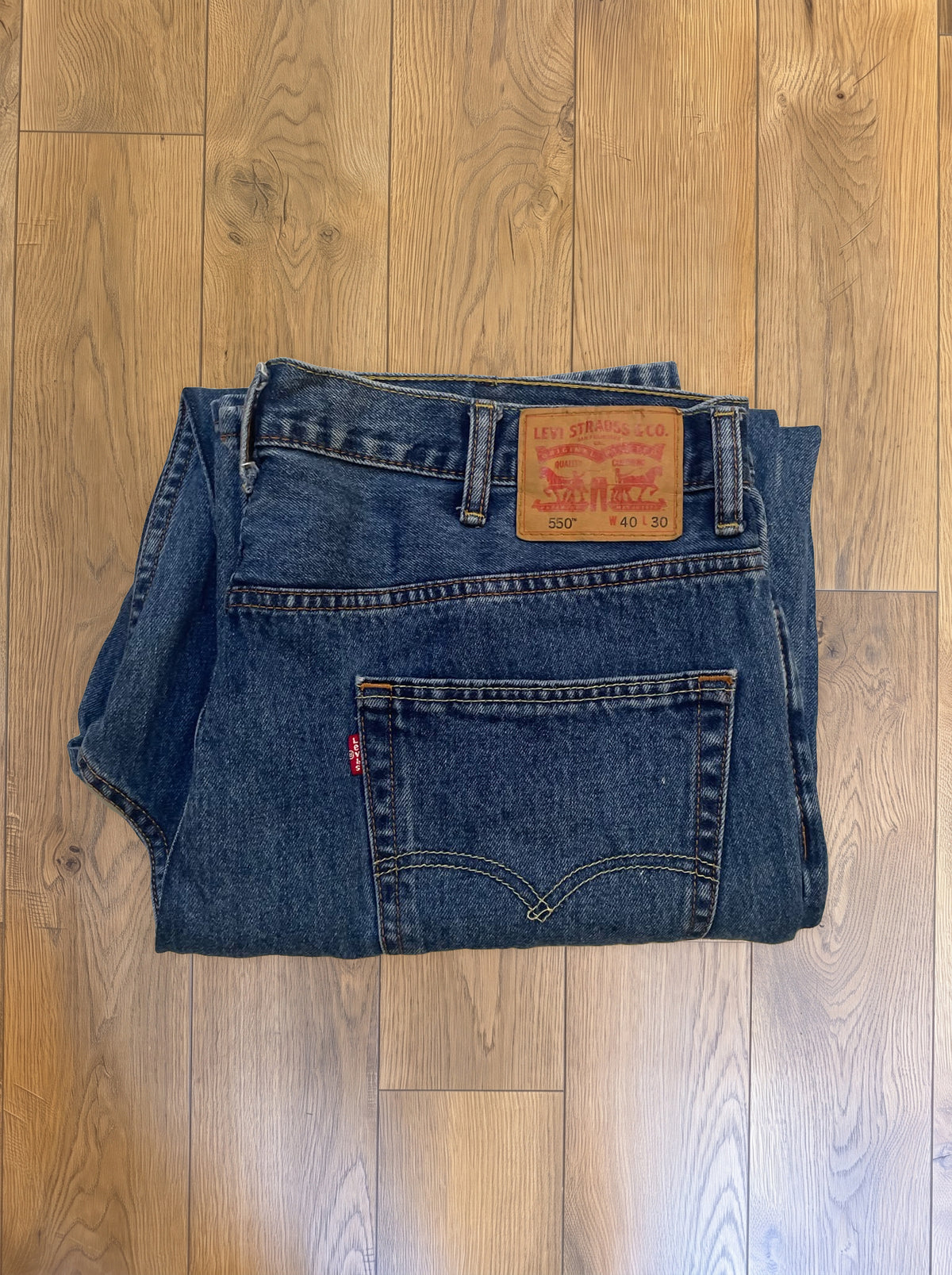 Vintage Levi's 550 jeans in classic blue — detail