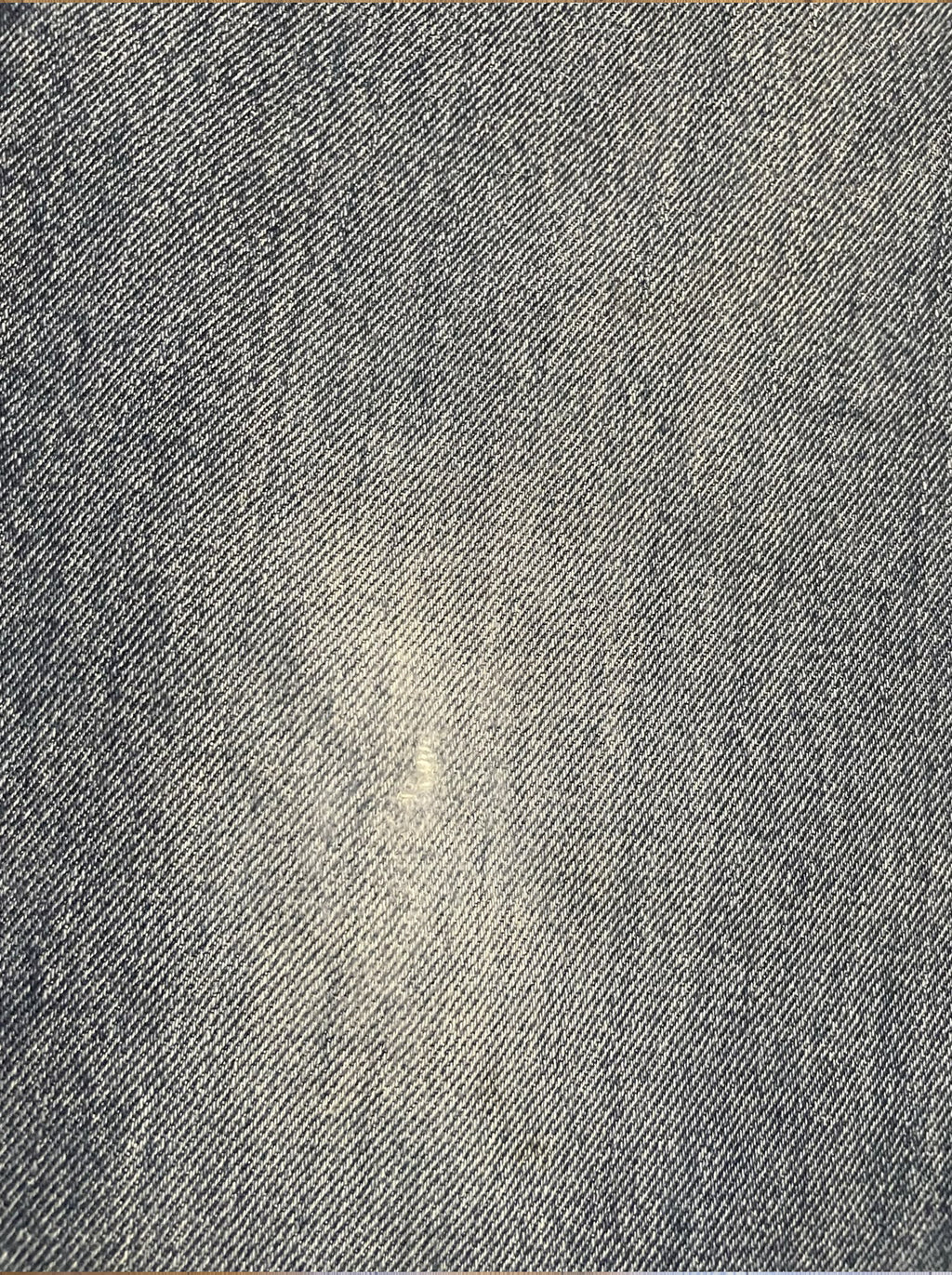 Vintage Levi's 550 jeans in distressed mid wash — detail
