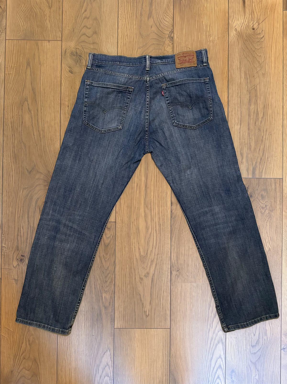 Vintage Levi's 505 jeans in medium blue — back