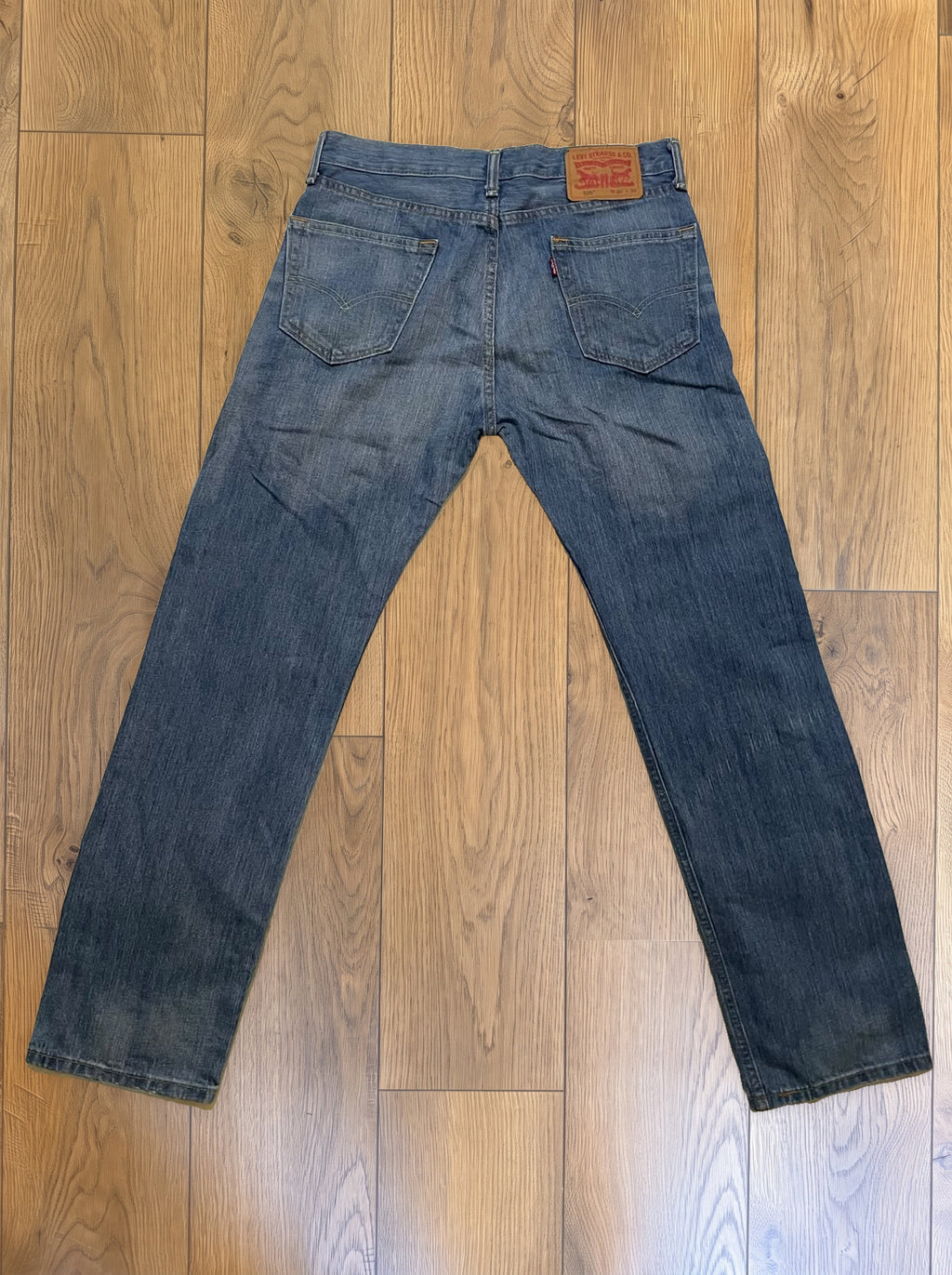 Vintage Levi's 505 jeans in faded blue — back