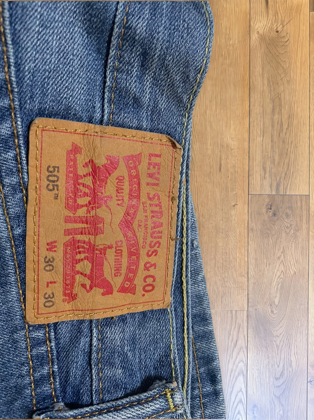 Vintage Levi's 505 jeans in faded blue — detail