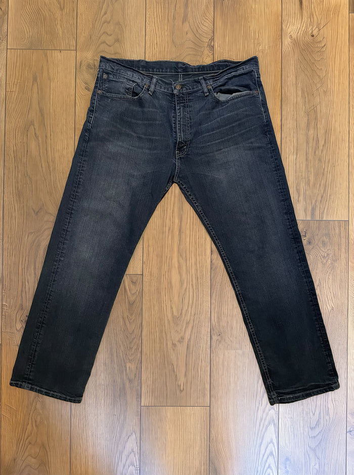 Vintage Levi's 505 jeans in dark indigo — detail