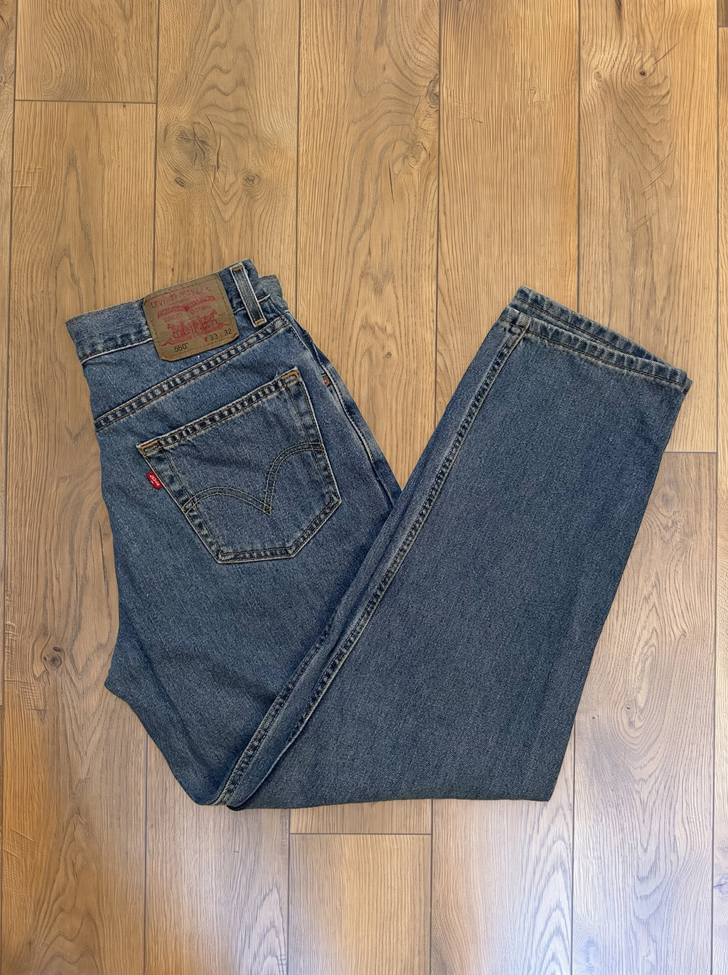 Vintage Levi's 505 jeans in dark indigo — detail