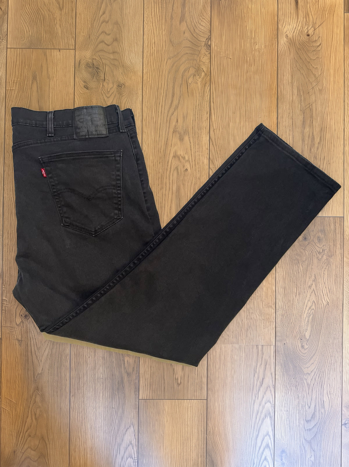 Vintage Levi's 505 jeans in faded black — detail