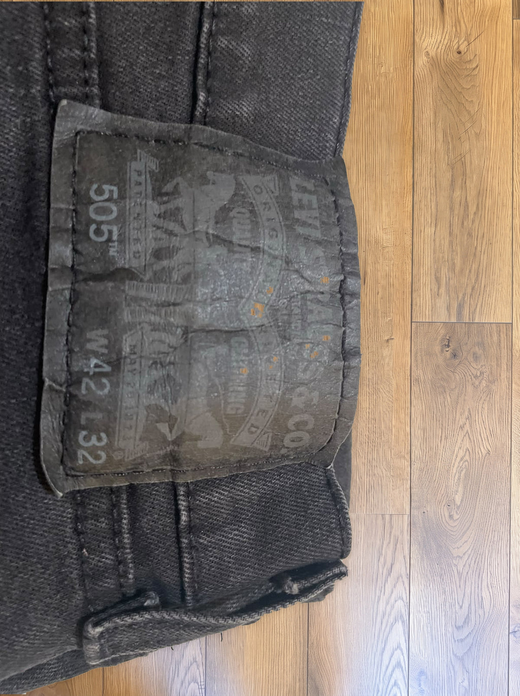Vintage Levi's 505 jeans in washed black — detail
