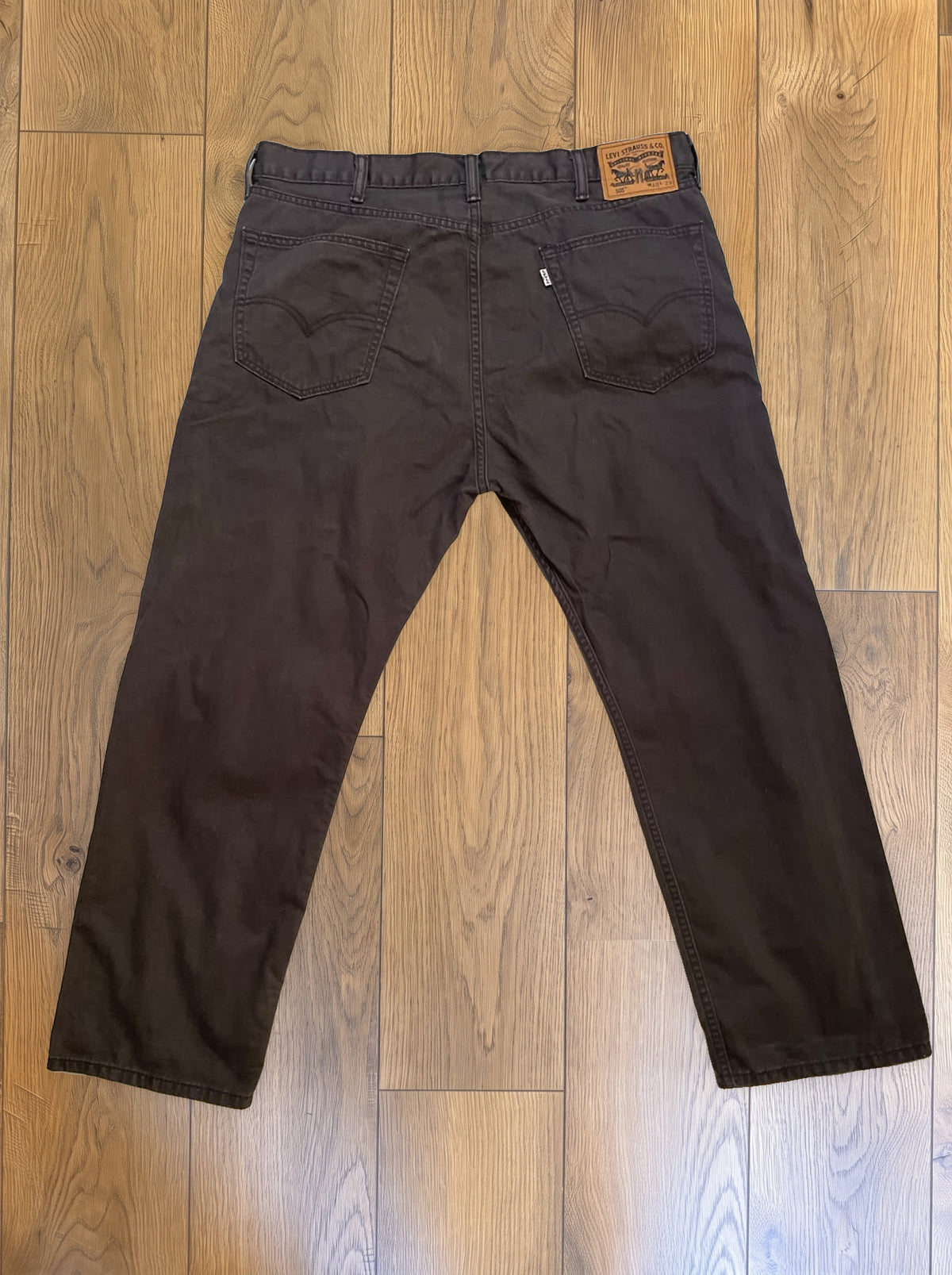 Vintage Levi's 505 jeans in dark brown — back